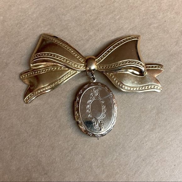 Jewelry - Vintage Heart Locket Brooch, Gold Tone , Victorian Style Heart Jewelry,Brooch